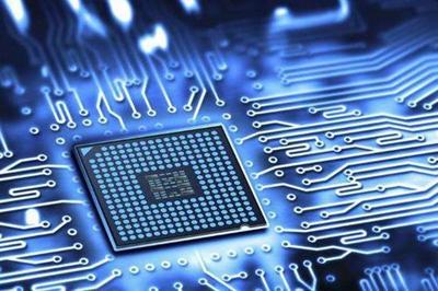 全球芯片短缺引發行業連鎖反應 電視價格上漲30%，汽車業損失慘重